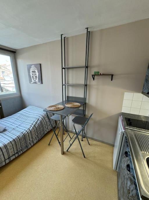 Appartement Au Centre De 5 *