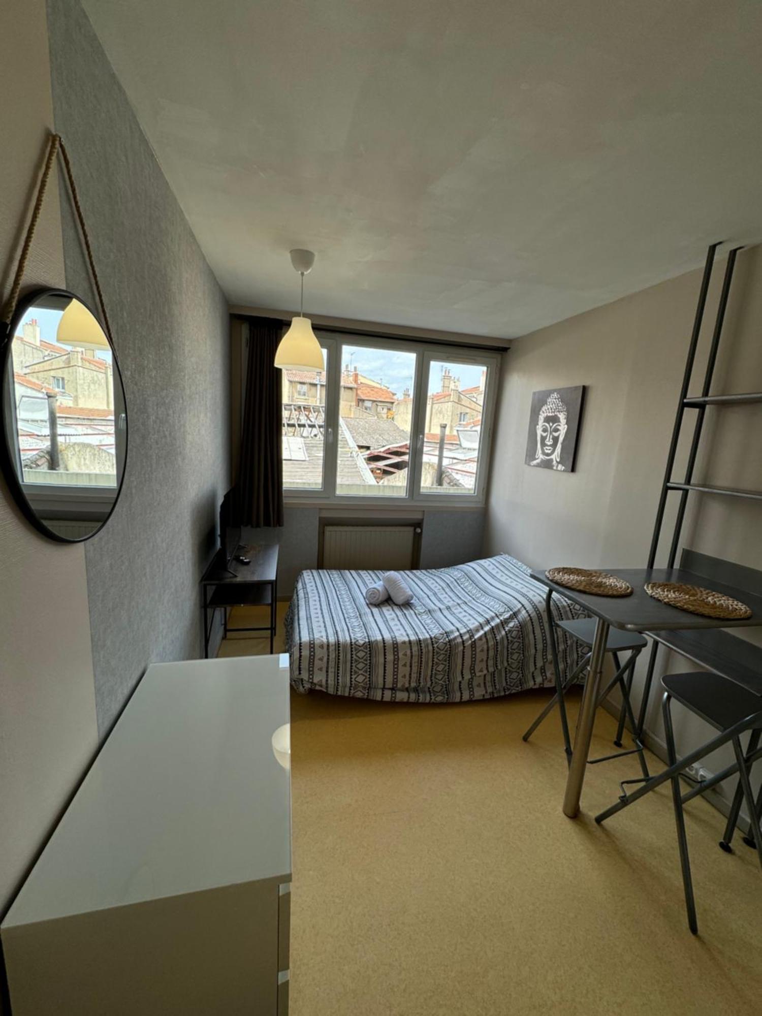 Au Centre De 5 Appartement *